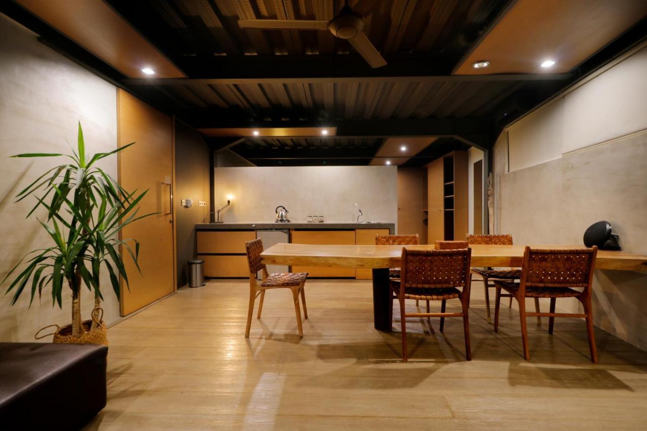 Clio Apartment Seminyak Exteriör bild