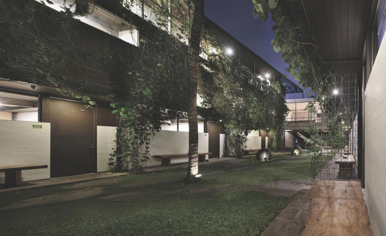 Clio Apartment Seminyak Exteriör bild